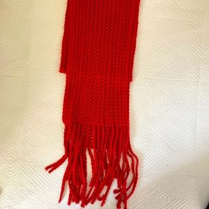 Pistil red oblong scarf